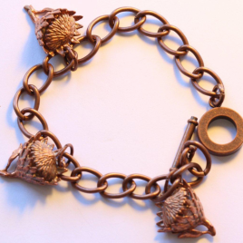 King Protea (small) bracelet in bronze