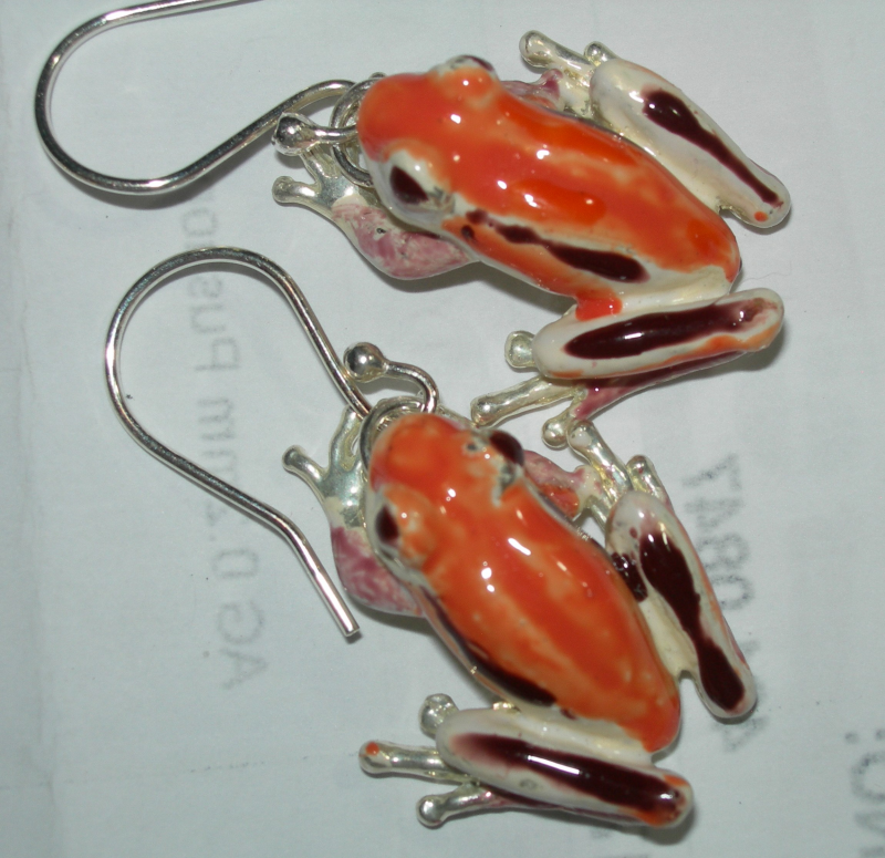 Frog (mediuml) earrings in plated silver